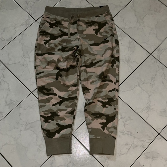 NIKE Camouflage Sweatsuit - Picture 6 of 6